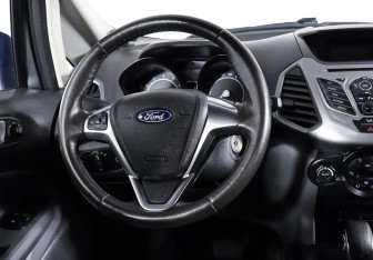 Подержанный автомобиль Ford EcoSport 2017 года (11 фото)