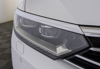 Подержанный автомобиль Volkswagen Passat Sedan 2018 года (11 фото)