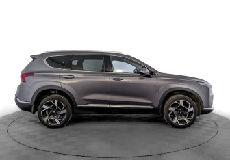 Подержанный автомобиль Hyundai Santa Fe 2023 года (4 фото)