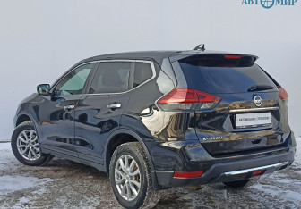 Подержанный автомобиль Nissan X-Trail 2019 года (7 фото)
