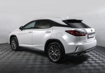 Подержанный автомобиль Lexus RX 2016 года (7 фото)