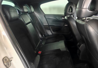 Подержанный автомобиль Citroen DS4 2012 года (10 фото)