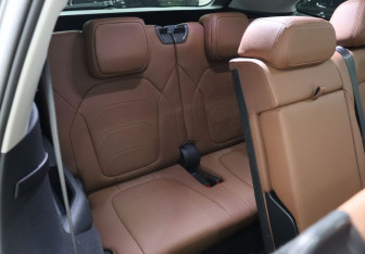Подержанный автомобиль Skoda Kodiaq 2025 года (23 фото)