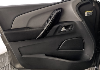 Подержанный автомобиль Citroen C4 Picasso 2017 года (17 фото)