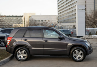 Подержанный автомобиль Suzuki Grand Vitara 2008 года (3 фото)