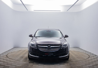 Подержанный автомобиль Opel Insignia Sedan 2014 года (2 фото)