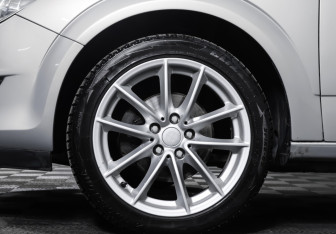 Подержанный автомобиль Opel Astra Sedan 2009 года (24 фото)