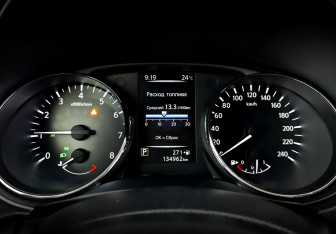 Подержанный автомобиль Nissan X-Trail 2019 года (13 фото)