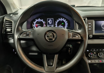 Подержанный автомобиль Skoda Karoq 2020 года (12 фото)