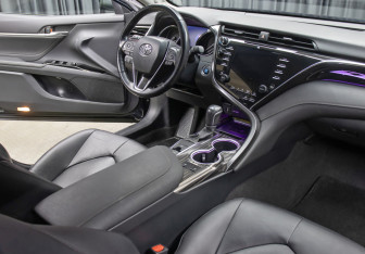 Подержанный автомобиль Toyota Camry Sedan 2020 года (11 фото)