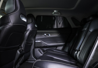 Подержанный автомобиль Changan UNI-K 2023 года (12 фото)