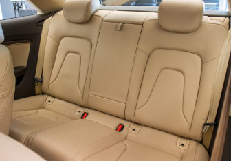 Подержанный автомобиль Audi A5 Coupe 2014 года (11 фото)