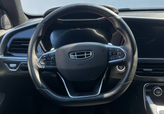 Подержанный автомобиль Geely Tugella 2023 года (12 фото)