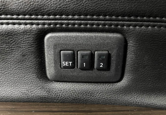 Подержанный автомобиль Nissan Teana 2012 года (15 фото)