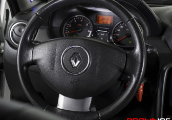 Подержанный автомобиль Renault Duster 2012 года (13 фото)