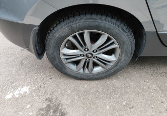 Подержанный автомобиль Hyundai ix35 2015 года (12 фото)