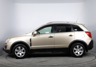 Подержанный автомобиль Opel Antara 2013 года (8 фото)