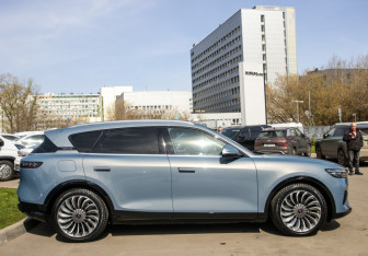 Подержанный автомобиль Voyah Free 2022 года (3 фото)