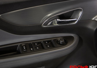 Подержанный автомобиль Opel Mokka 2013 года (14 фото)