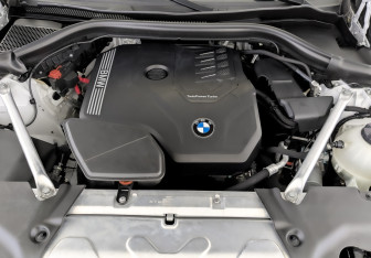 Подержанный автомобиль BMW X3 2021 года (9 фото)