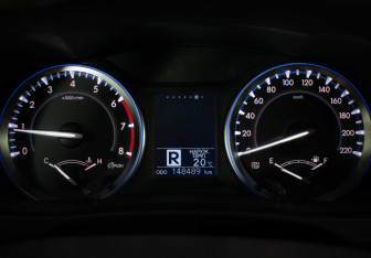 Подержанный автомобиль Toyota Highlander 2014 года (12 фото)
