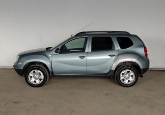 Подержанный автомобиль Renault Duster 2012 года (8 фото)