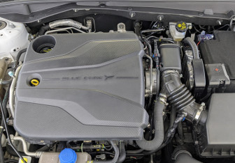 Подержанный автомобиль Changan Lamore 2023 года (9 фото)