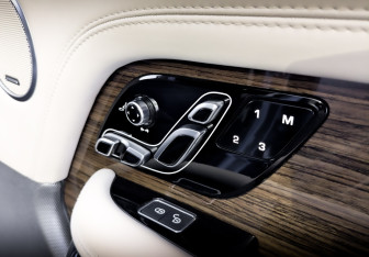 Подержанный автомобиль Land Rover Range Rover 2018 года (25 фото)