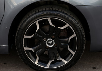 Подержанный автомобиль Citroen C4 Hatchback 2010 года (19 фото)