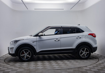 Подержанный автомобиль Hyundai Creta 2019 года (8 фото)