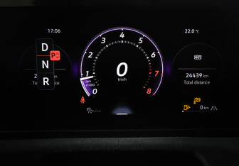 Подержанный автомобиль Volkswagen Tiguan 2024 года (16 фото)