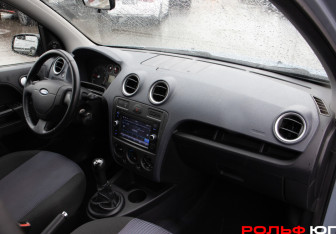 Подержанный автомобиль Ford Fusion 2008 года (7 фото)