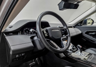 Подержанный автомобиль Land Rover Range Rover Evoque 2021 года (17 фото)