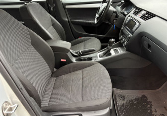 Подержанный автомобиль Skoda Octavia Wagon 2014 года (9 фото)