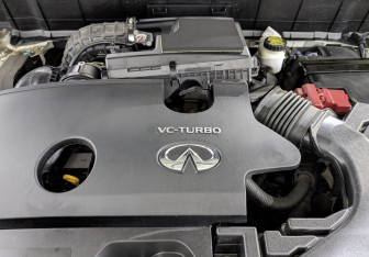 Подержанный автомобиль Infiniti QX50 2018 года (9 фото)