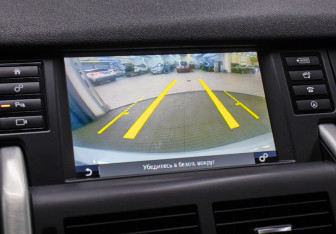 Подержанный автомобиль Land Rover Discovery Sport 2015 года (20 фото)