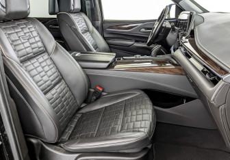 Подержанный автомобиль Cadillac Escalade Suv 2021 года (26 фото)