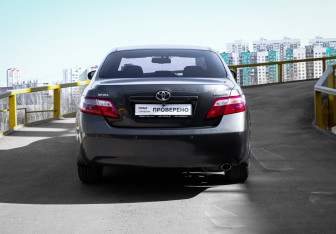 Подержанный автомобиль Toyota Camry Sedan 2011 года (3 фото)