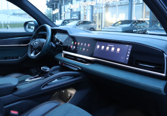 Подержанный автомобиль Geely Monjaro 2023 года (9 фото)