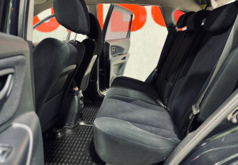 Подержанный автомобиль Hyundai Tucson 2008 года (18 фото)