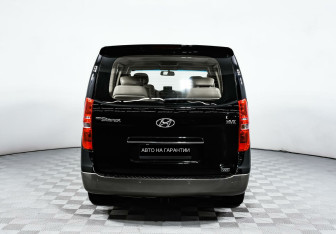 Подержанный автомобиль Hyundai Grand Starex 2012 года (4 фото)