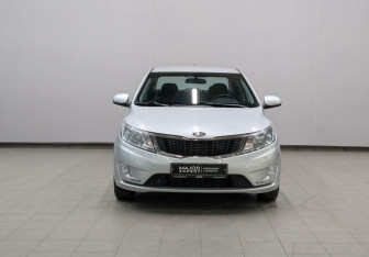 Подержанный автомобиль Kia Rio Sedan 2012 года (23 фото)