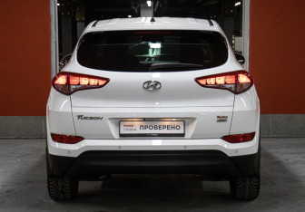 Подержанный автомобиль Hyundai Tucson 2016 года (6 фото)