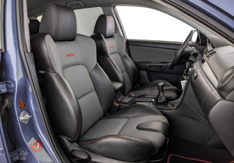 Подержанный автомобиль Mazda 3 MPS 2007 года (23 фото)