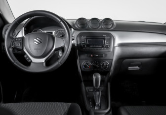 Подержанный автомобиль Suzuki Vitara 2018 года (12 фото)