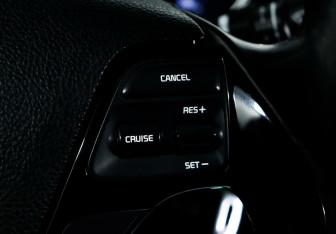 Подержанный автомобиль Kia Cerato Sedan 2017 года (9 фото)