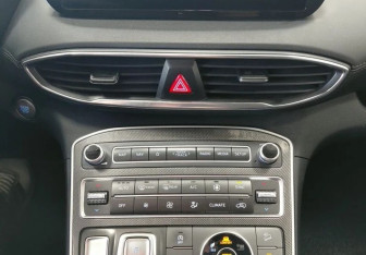 Подержанный автомобиль Hyundai Santa Fe 2020 года (11 фото)