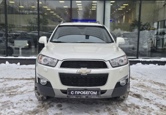 Подержанный автомобиль Chevrolet Captiva 2012 года (2 фото)
