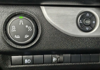 Подержанный автомобиль Citroen SpaceTourer 2021 года (16 фото)