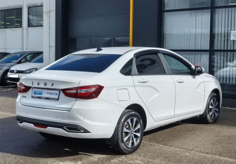 Подержанный автомобиль LADA (ВАЗ) Vesta Sedan 2024 года (5 фото)